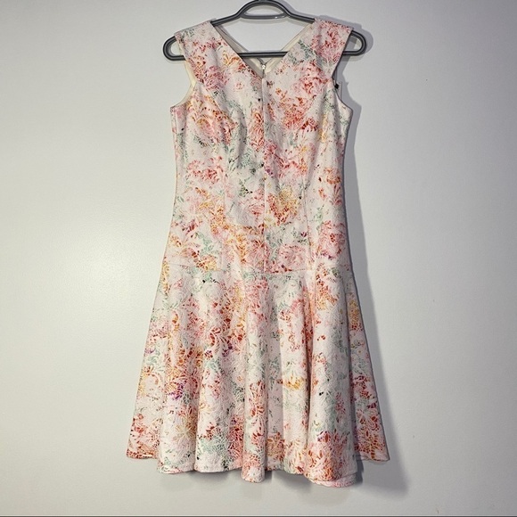 𝅺🍋NWT Ann Taylor LOFT Sleeveless Floral Dress - Picture 4 of 8